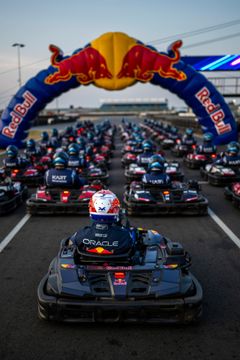 Max vs. 100