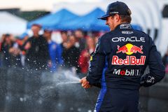 Max Verstappen voitonjuhlissa