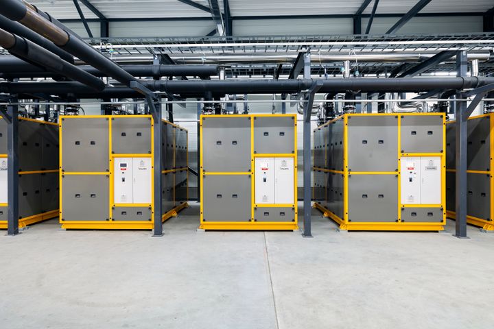 Calefan lämpöpumppuja Kotkan Energian lämpöpumppulaitoksella.