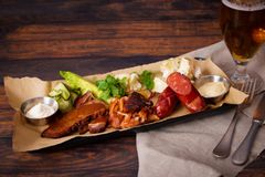 Smokehouse-makumaailma lautasella