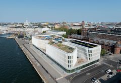 Helsinki Biennaalin avajaiset järjestetään uudessa puurakanteisessa Solo Sokos Hotel Pier 4:ssä Katajanokalla.
