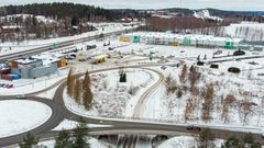 Palokanorsi 12 kiinteistön kokonaispinta-ala on noin 14 000 neliötä. Klub1:n vuokrasopimuksen myötä kiinteistöstä on vuokrattu yhteensä noin 11 800 neliötä. Hyvä saavutettavuus ja tilavat parkkipaikat ovat olleet vuokralaisten kannalta keskeisiä tekijöitä liikepaikan valinnassa.