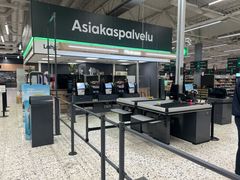 Itsepalvelukassa-alue on kaksinkertaistunut. Käytössä on neljä hihnallista kassaa ja kuusi minipikakassaa.