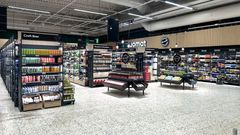 Laajennuksen myötä myymälään on saatu leveämmät käytävät, enemmän tilaa leipä- ja juomaosastoille, laajentuneet makeis- ja kauneus alueet sekä uuden konseptin mukainen lastenmaailma.