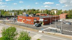 Uuden S-market Muuramen myymäläpinta-ala on noin 50 % suurempi kuin entisen S-marketin. Myös parkkitilat kasvavat entisestä.