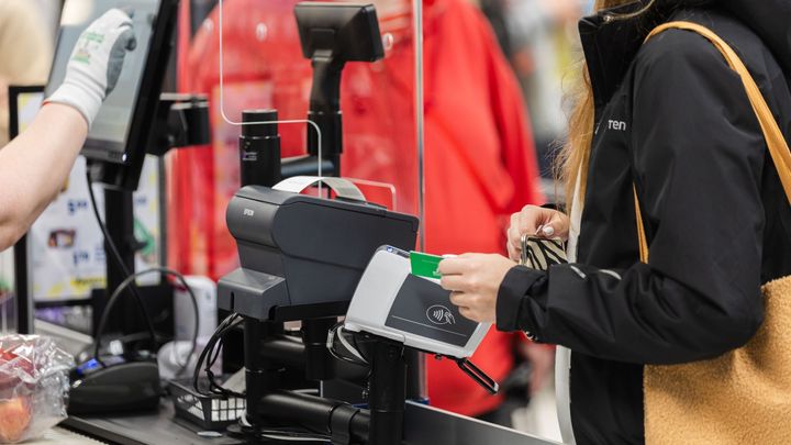 Ensimmäisellä vuosipuoliskolla Keskimaan marketkaupan hyvä kehitys jatkui, ja päivittäistavarakaupan myynti kasvoi selvästi alan markkinaa paremmin.