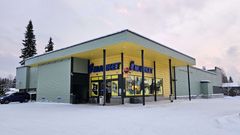 S-market Hankasalmen ulkokuva talvisessa maisemassa.