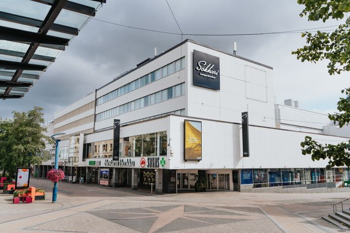 Valokuva kauppakeskus Sokkari-rakennuksesta Jyväskylässä.