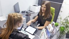 Asiakkaiden asiointitavat ovat muuttuneet, ja yhä useampi hoitaa pankkiasioitaan digipalveluissa.