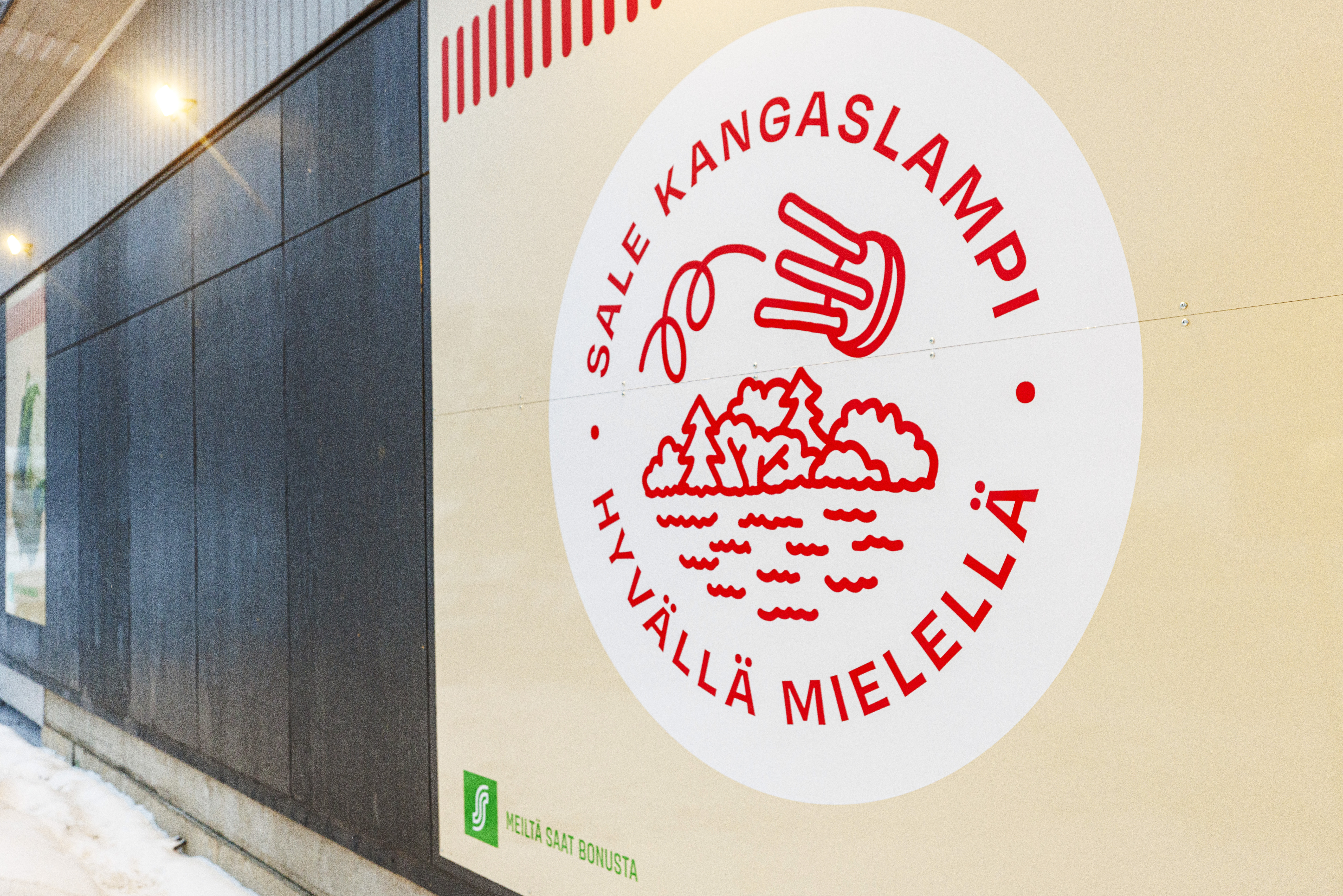 Lakiuudistus palauttaa Kangaslammin myymälän itsepalveluajat