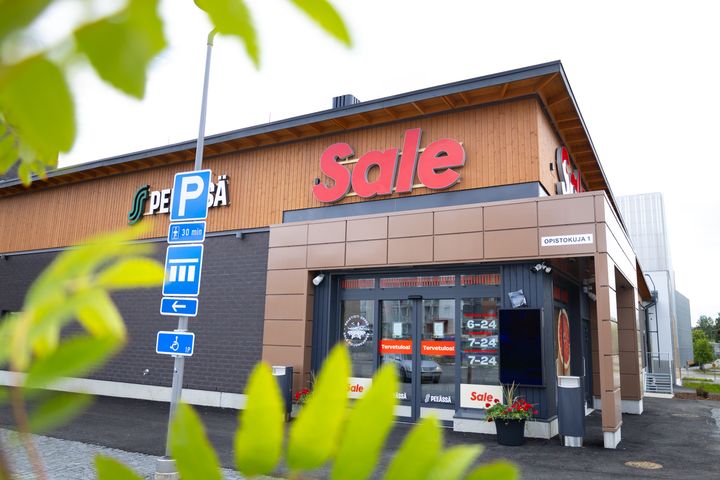 Sale Puijonkuppee hetki ennen avajaisia