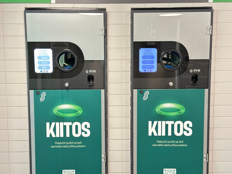 Asiakas voi lahjoittaa pullonpalautusrahansa ruoka-apuun suoraan automaatilla muutamalla painalluksella. Lahjoitus onnistuu myös MobilePaylla numeroon 44578. Sampo Nevalainen