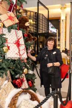 Stellan joulukuuset koristeli tänäkin vuonna somistaja Leena Arvio.