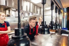 Finaalin annokset kokattiin ravintola Frans & Michellen keittiössä.