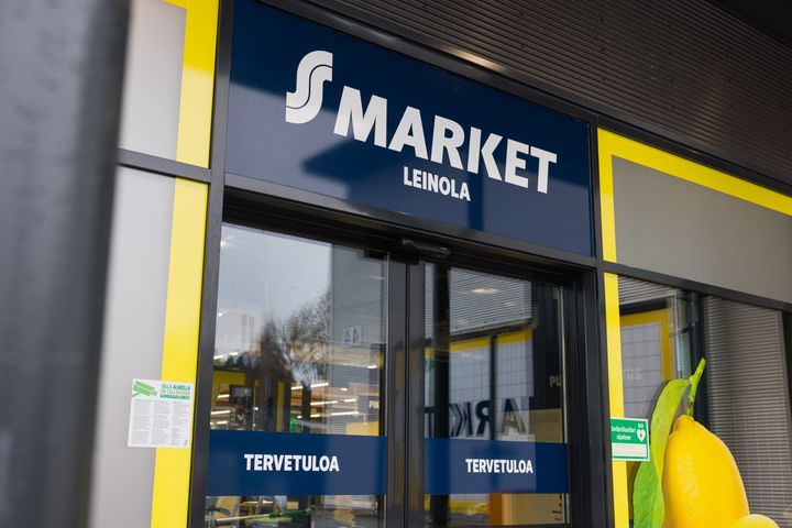 Uuden S-market Leinolan sisäänkäynti.