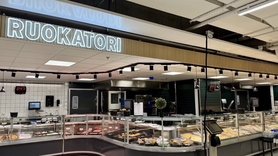 Ruokatori on uudistunut Wiklundin pohjakerroksessa.