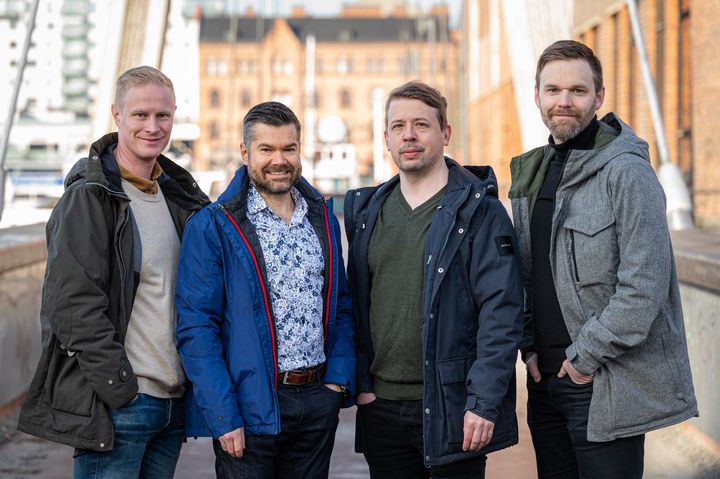 "Digitalisaatio on avain maamme vientiteollisuuden uuteen nousuun." Forgen perustajat, vasemmalta oikealle: Kari Jussila, Esa Mäkelä, Mikko Viskari, Matti Ristimäki.