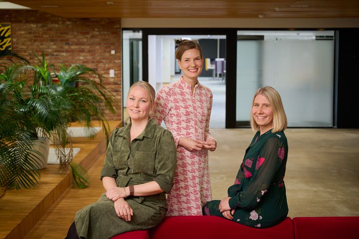 Merja Sinkkonen, Karoliina Reuna ja Aleksina Shemeikka tukevat suomalaisyhtiö Tuxeran kasvumatkaa kohti 100 miljoonan euron liikevaihtotavoitetta tämän vuosikymmenen aikana.