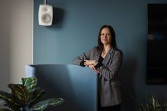 Despron liiketoimintajohtajana työskentelevällä Karoliina Tuomisella on pitkä kokemus sähköverkkojen suunnittelusta ja valvonnasta, suunnittelutiimien johtamisesta sekä liiketoiminnan kehittämisestä.