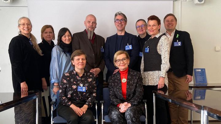 Mielenterveyspoliittisen neuvottelukunnan kokousväki 25 helmikuuta 2026.