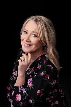 Laura Suomela. Kuva: Valokuvaamo Luova