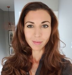 Alanna Collen