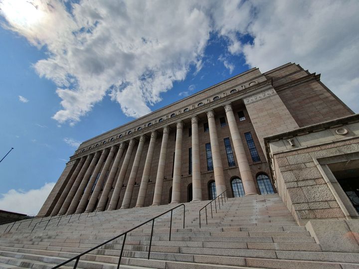 Kuva Eduskuntatalosta