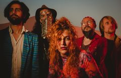 Jamila & The Other Heroes esiintyy Maailma kylässä -festivaalilla