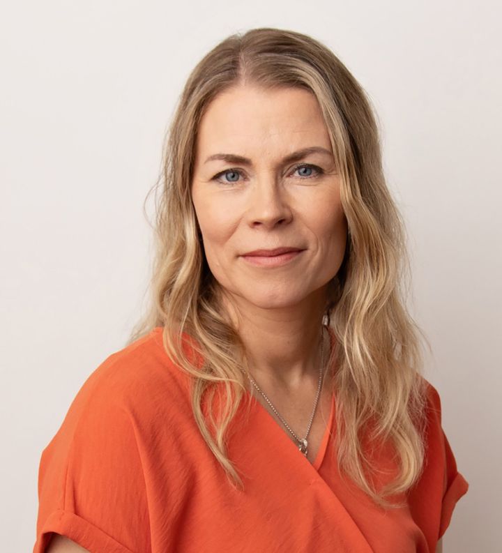 Maija Salokivi on tutkinut varhaisnuorten tunnetaitojen tukemista musiikkiterapian avulla.