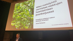 Stora Enson vt. metsäjohtaja Janne Partanen esitteli raakkuseminaarissa yhtiön toimia raakkuvahinkojen estämiseksi.