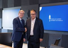 Jyväskylän yliopiston rehtori Jari Ojala ja Metsä Groupin pääjohtaja Ilkka Hämälä