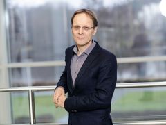 Informaatioteknologian tiedekunnan koulutuksesta vastaava varadekaani Lauri Kettunen