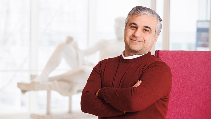 Apulaisprofessori%20Ali%20Davoodi