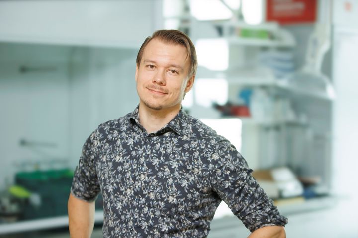Tutkijatohtori Petteri Vainikka tutkii Jyväskylän yliopiston kemian laitoksella luonnon omia molekyylimoottoreita, erityisesti ATP-syntaasia.
