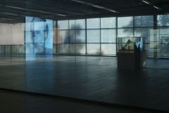 Pierre Huyghe: Chimeras, 7.6.–22.10.2023. In Collection: Saastamoinen Foundation & EMMA – Espoo Museum of Modern Art. © Paula Virta / EMMA
