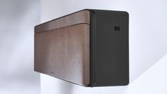 Daikin Stylish -ilmalämpöpumppu, tumma nahka. Uudet vaihtoehdot suunniteltu muistuttamaan luonnonmateriaaleja. Ne täydentävät nykyisiä valkoisia ja mustia Stylish-malleja ja antavat mahdollisuuden valita entistä paremmin kodin tyyliin sopivan laitteen.