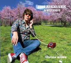 JIRI NIKKINEN & HYYPIO: Outoa aikaa -levyn kansikuva
