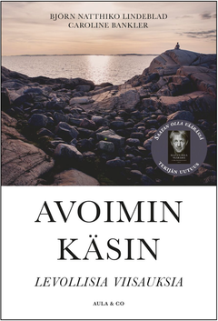 Avoimin käsin kansi