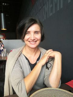 Kääntäjä Tarja Härkösen kuva © Vilma Lindqvist