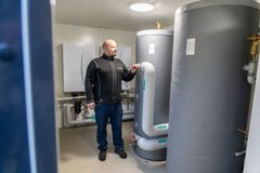 Lämpöjokerin lämpökontti mahdollistaa hallitun siirtymän uuteen lämmitysratkaisuun ilman laajoja sisätilojen muutostöitä.