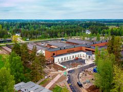 Mäntsälän Ohkolaan valmistunut oikeuspsykiatrinen uudisrakennus on osa Laakson yhteissairaala -hanketta. Quattroservices toteutti kohteen LVI- ja sprinklerityöt.