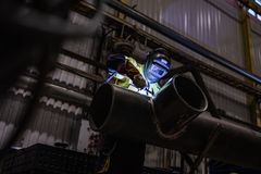 Speweld Service Oy toteuttaa teollisuusputkistojen suunnittelua, valmistusta ja asennusta vaativiin teollisuuskohteisiin. Yrityksen vahvuus on kokemus teollisuuden projekteista, sertifioitu hitsausosaaminen sekä kyky toteuttaa kokonaisia putkistoprojekteja suunnittelusta käyttöönottoon.