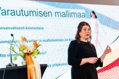 Huoltovarmuusorganisaation yksityisen turva-alan poolin valmiuspäällikkö Katja Ahola CERTEGO Forumissa