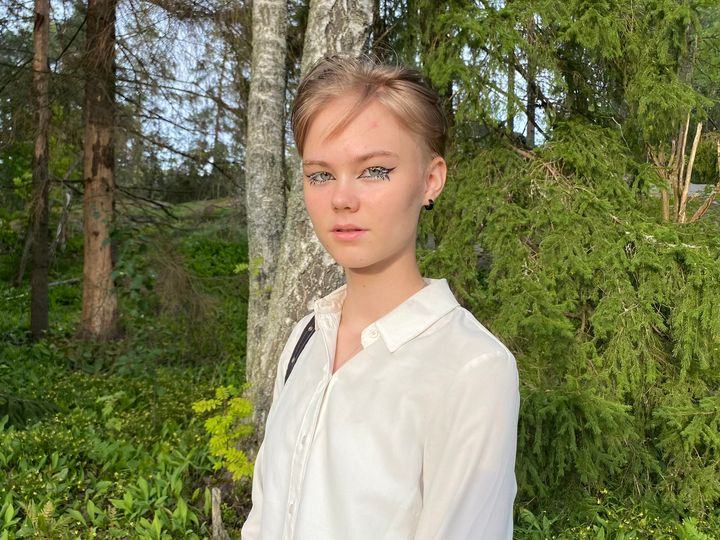 Setan nuorisotoimikunnan puheenjohtaja Saara Katainen peräänkuuluttaa tiedon lisäämisestä seksuaalisen suuntautumisen ja sukupuolen moninaisuudesta, jotta sateenkaarinuorten kokemaan häirintään voitaisiin puuttua tehokkaamin.