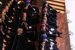 Taideyliopiston kunniatohtorit promootioaktissa Musiikkitalossa 17.8.2024