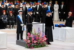 Kapellimestari Susanna Mälkki vihittiin Taideyliopiston kunniatohtoriksi Musiikkitalossa 17.8.2024