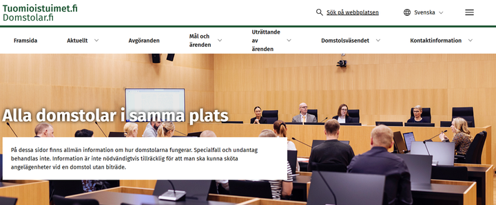 Webbsidorna alla domstolar i samma plats.