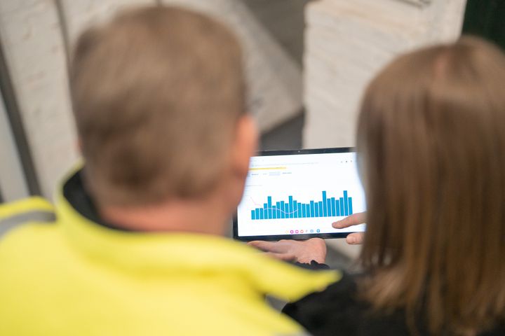 Kuvituskuva. EnergiaOnline-palvelusta voi seurata omia kaukolämmön kulutustietoja.