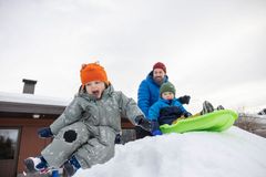 Vaatelaastari on helppo, vastuullinen ja kaunis tapa paikata tai koristella tekstiilit. Se kestää myös vauhtia!