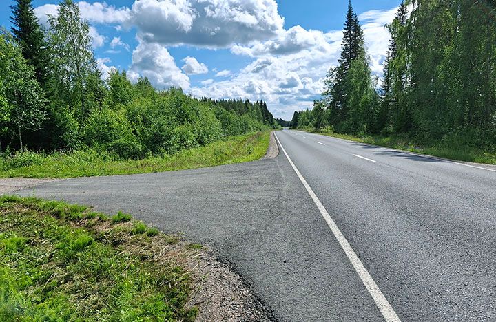 Yksityistien liittymä.